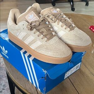Adidas Men's Tan and Cream Sneakers